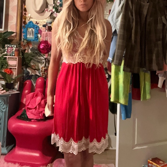 Soma Red, Pink, and White Lace Dress - Picture 4 of 8